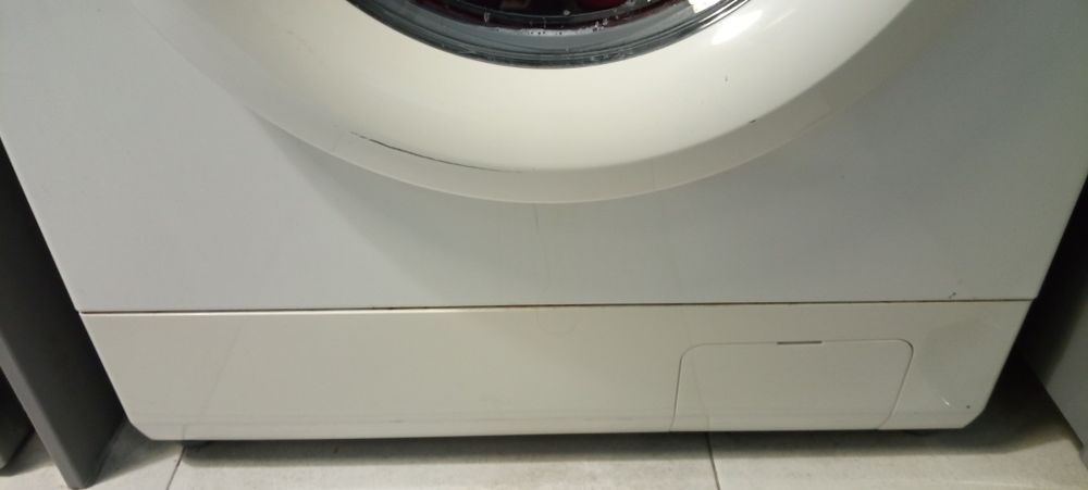 Vendo máquina  LG para lavar roupa,drive direct 7 kg