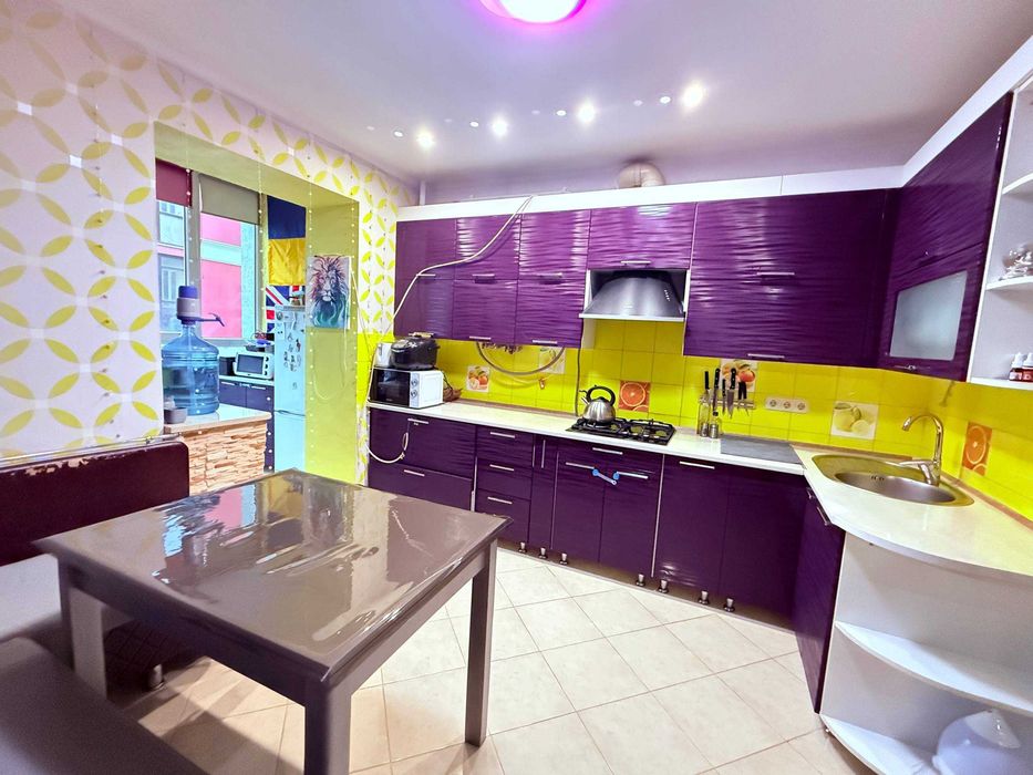 Квартира з ремонтом в центрі міста! Газ! Оформлення - 2%