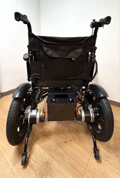 Wozek elektryczny skladany + joystick opiekuna