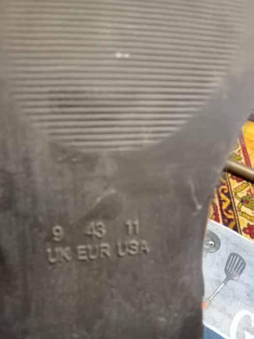 Новые Деми ботиночки лак р.43 на стельку 27.5