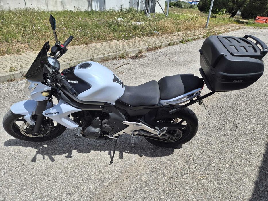 Mota Kawasaki ER-6n