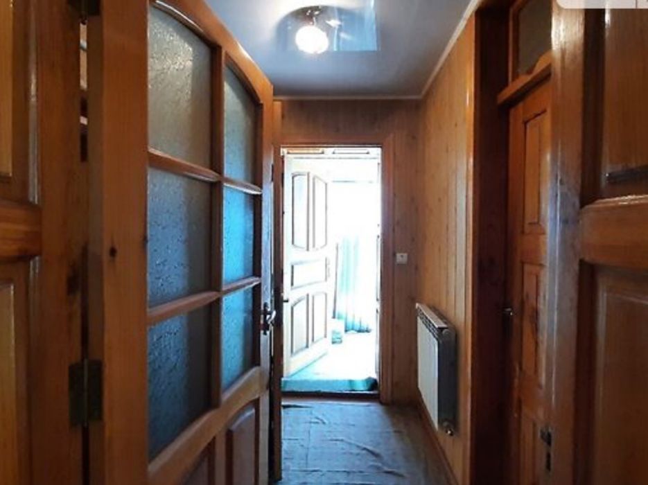 Продається півторачка напівособняк в центрі міста