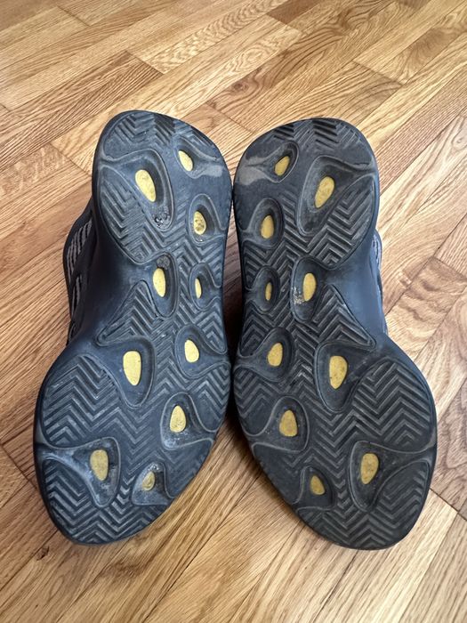 Adidas Yeezy 700 V3 Black оригінал