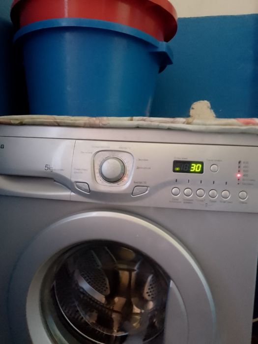 Продам пральну машинку працює добре