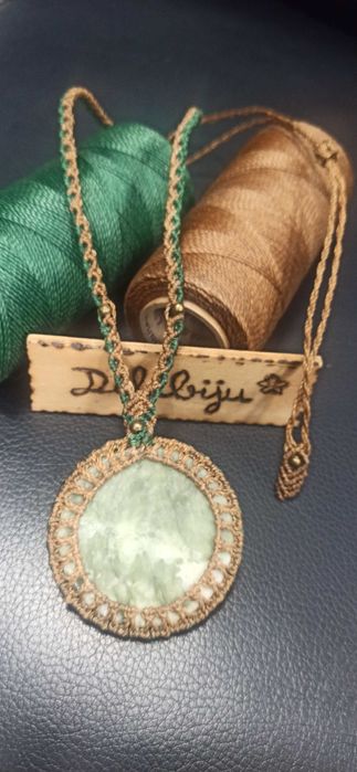 Colares em Micromacrame