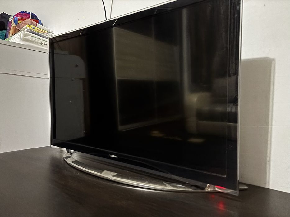Телевізор Samsung 32f4500ak