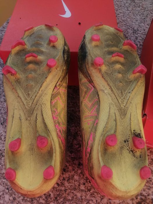 2 pares chuteiras nike