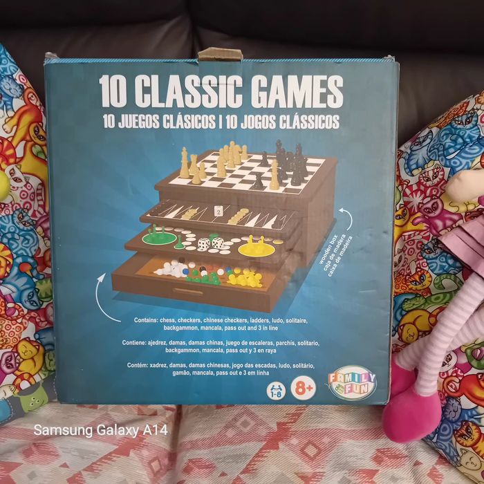 Tabuleiro  de jogos  10