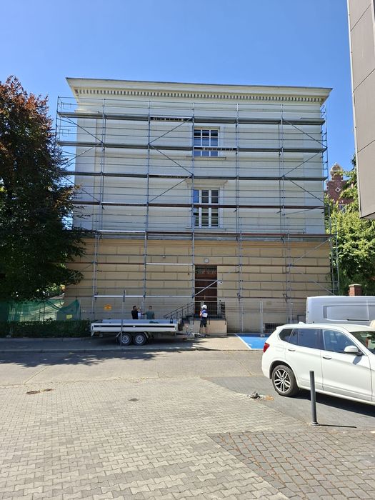 Rusztowania Wynajem i montaż rusztowań  elewacyjnych