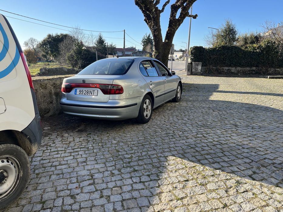 Vendo TOLEDO 1.9 TDI de 1999.