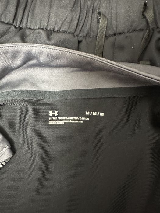 Костюм від бренду Under Armour