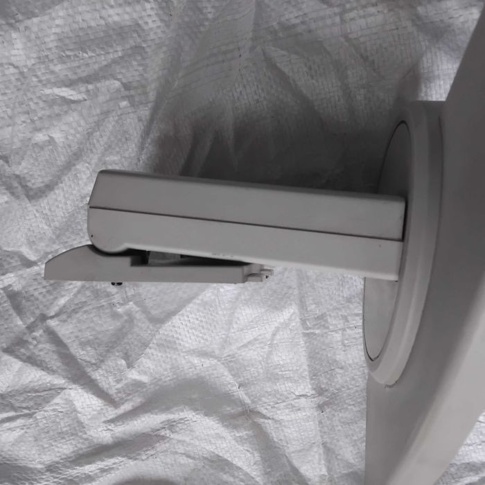 Ніжка монітора..