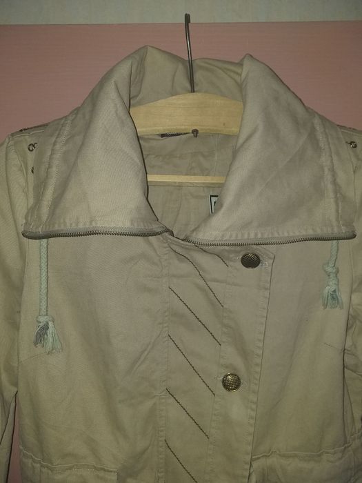 Продам плащ -куртку