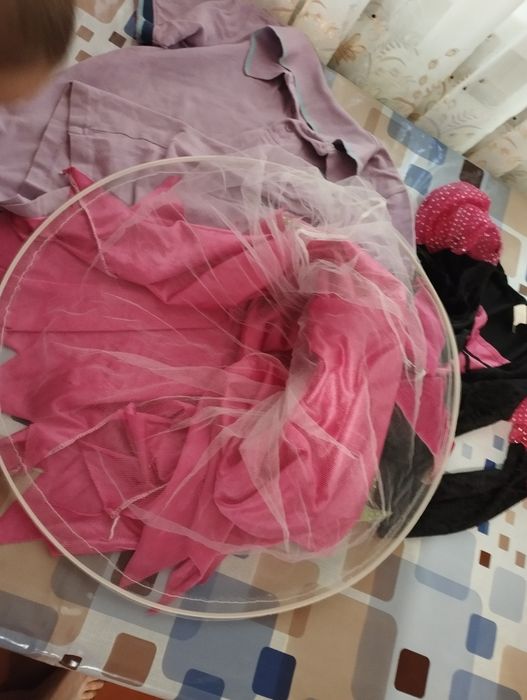 На дівчинку 11-14