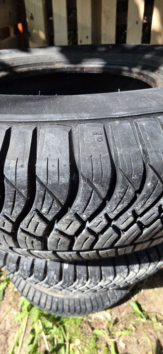 Opony zimowe 235/75 R15 4 szt bieżnik 6,5mm