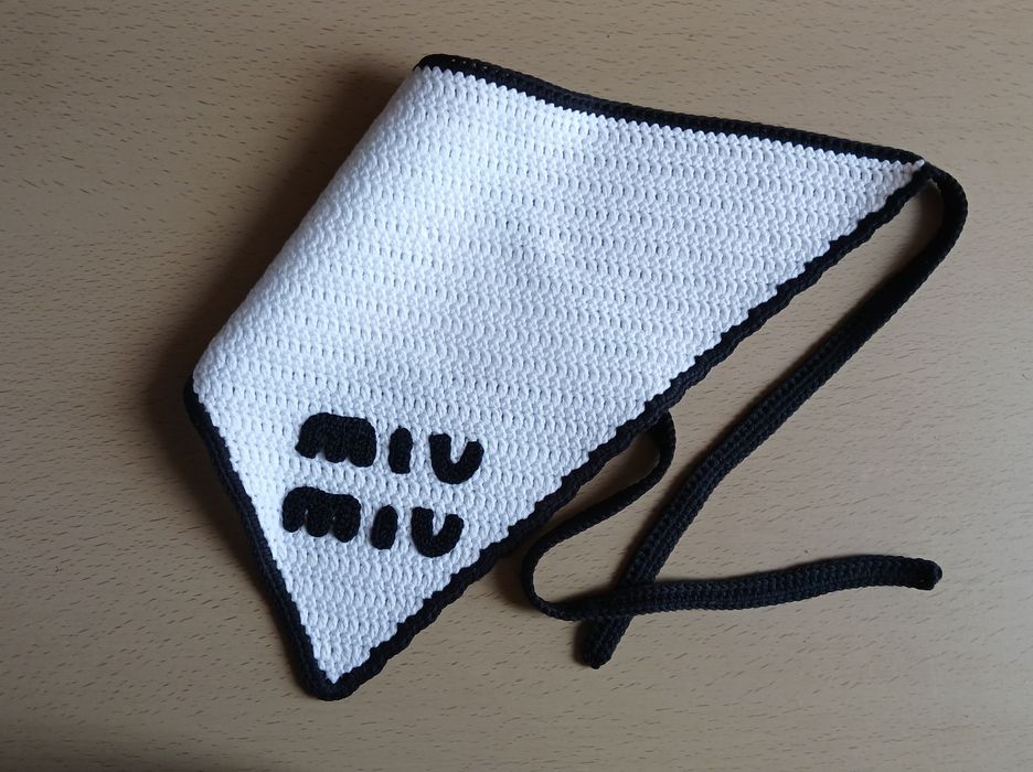 Косинка на голову " miu miu"