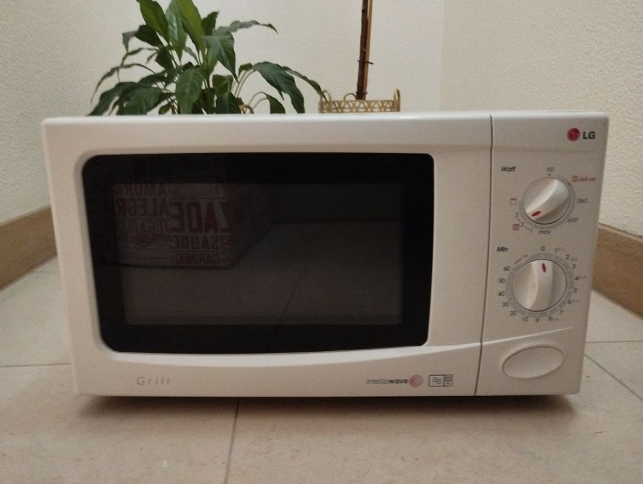 Microondas LG a funcionar
