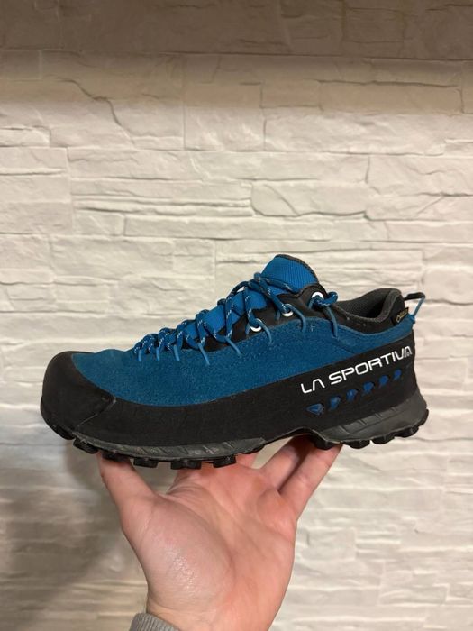 Трекінгові кросівки LaSportiva