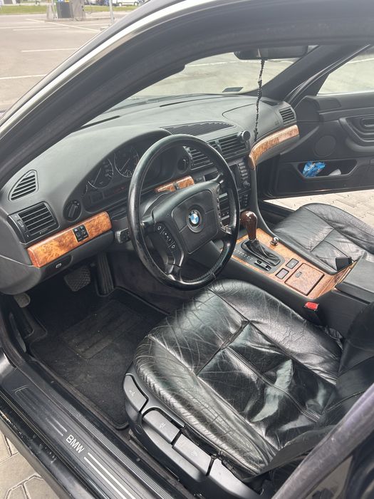BMW E38 7 seria 728ia