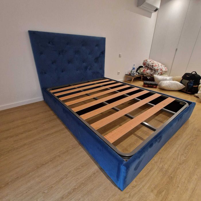 Camas De Casal Estofadas Top de Gama 190x140m Estrado Incluído 199€ !!