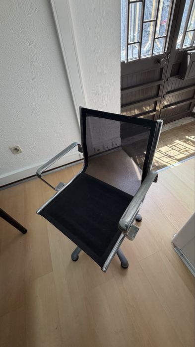Cadeiras de escritorio em inox