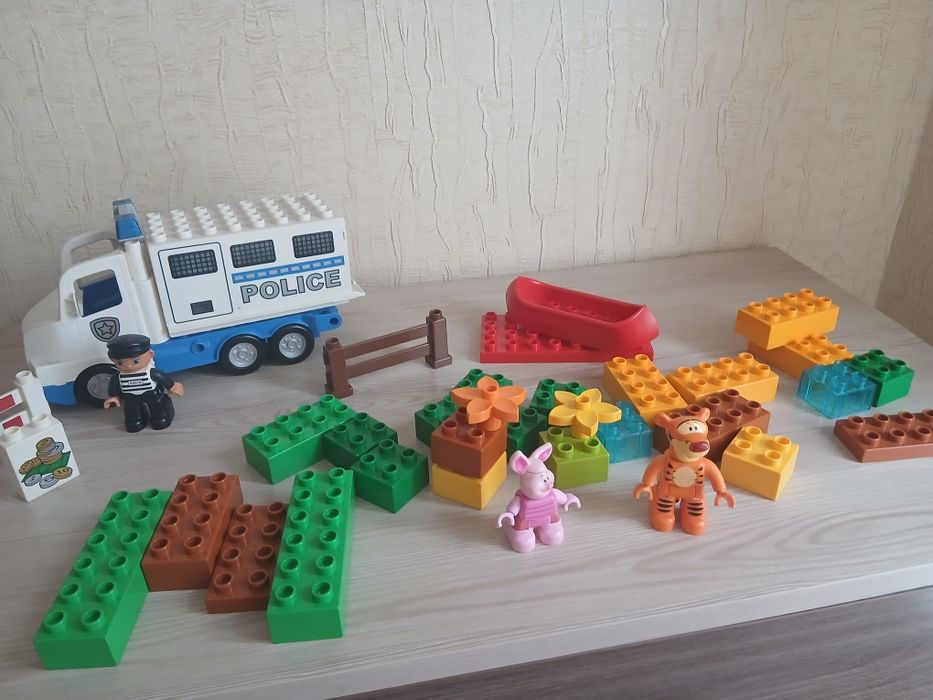 Лего Дупло Поліцейська машина