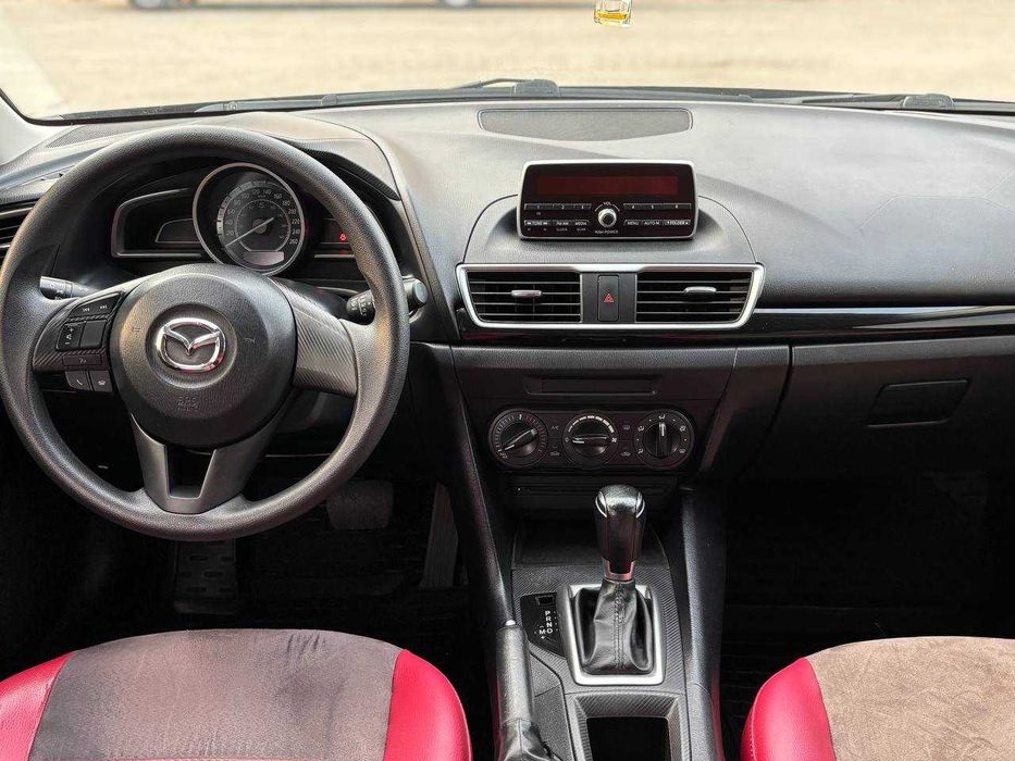 Mazda 3 SkyActiv 2014 року