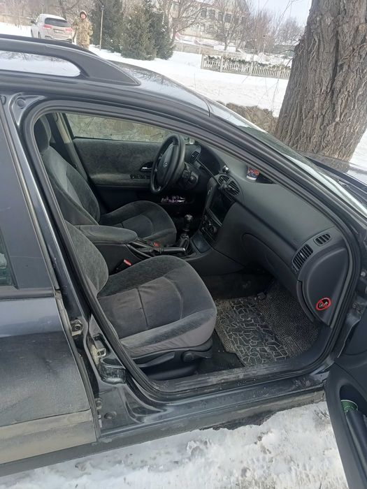 Рено Лагуна 2002 року