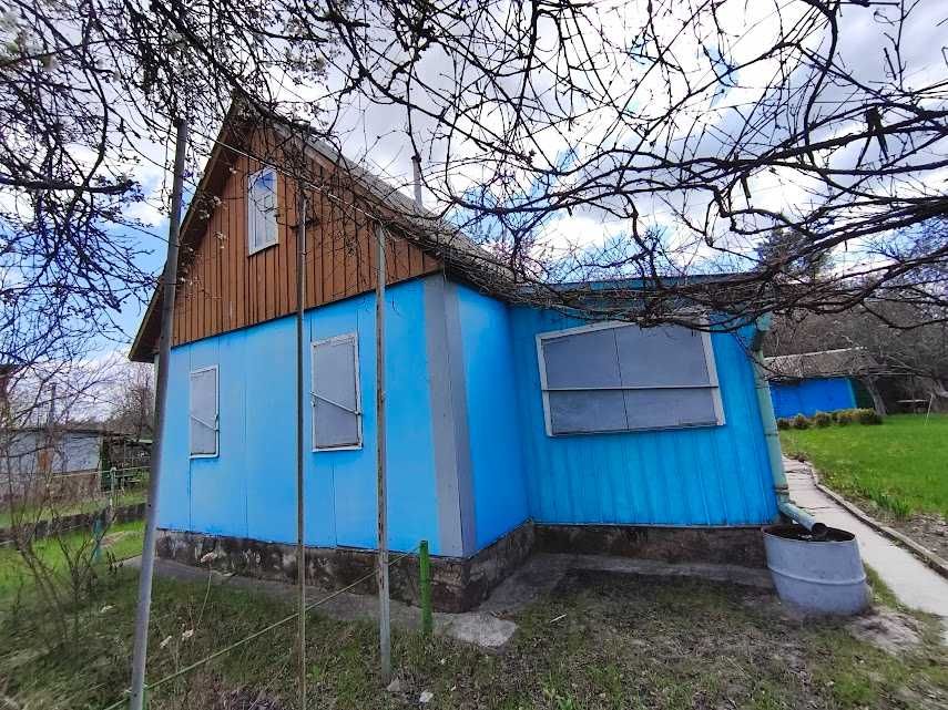 Продам дачу для  для сімейного відпочинку.