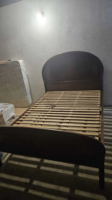 Cama 1,40 x 2,00 + colchão