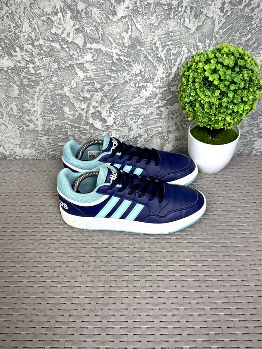 Adidas Hoops кроссовки 37 размер спортивные сникерсы кожаные