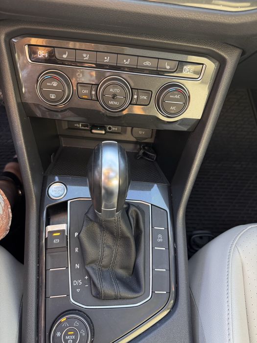 Volkswagen Tiguan 2.0 TSI повний привід