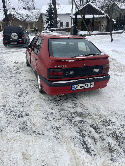 Продам рено 19 на ходу