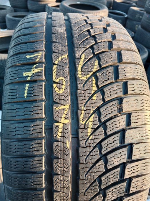 Opona używana 255/40R19 Nokian WR A4 1szt.