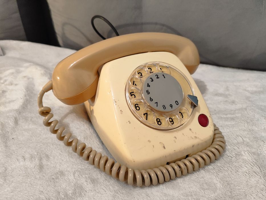 Telefon stacjonarny tarczowy PRL