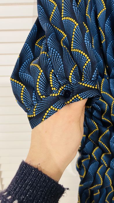 Sukienka mini elegancka marszczona wzory poduszki ramionarozm M Vicolo