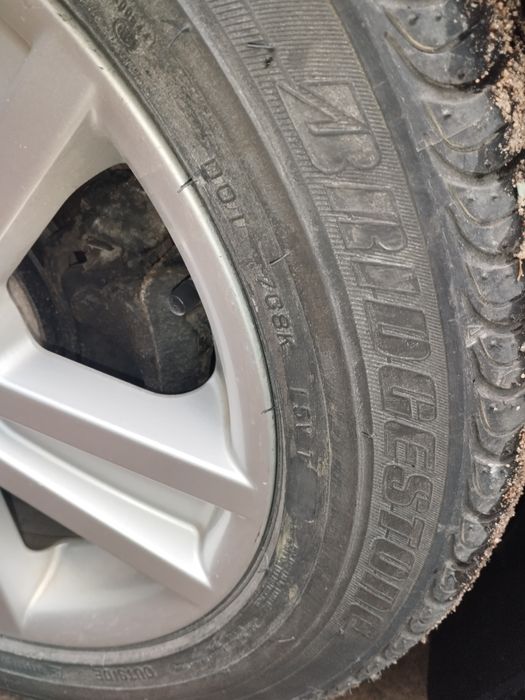 Продам тойота авенсіс 2012р