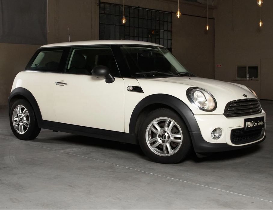 Mini One Baker Street470700691283005442
