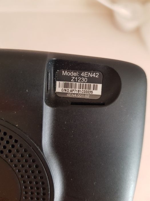 Навігатор gps tomtom