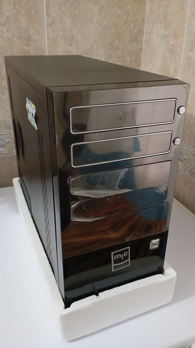 PC  Intel Pentium Dual CPU
E2200 2.2 GHz 1,99 GB de RAM