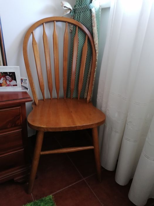 Cadeira em cerejeira