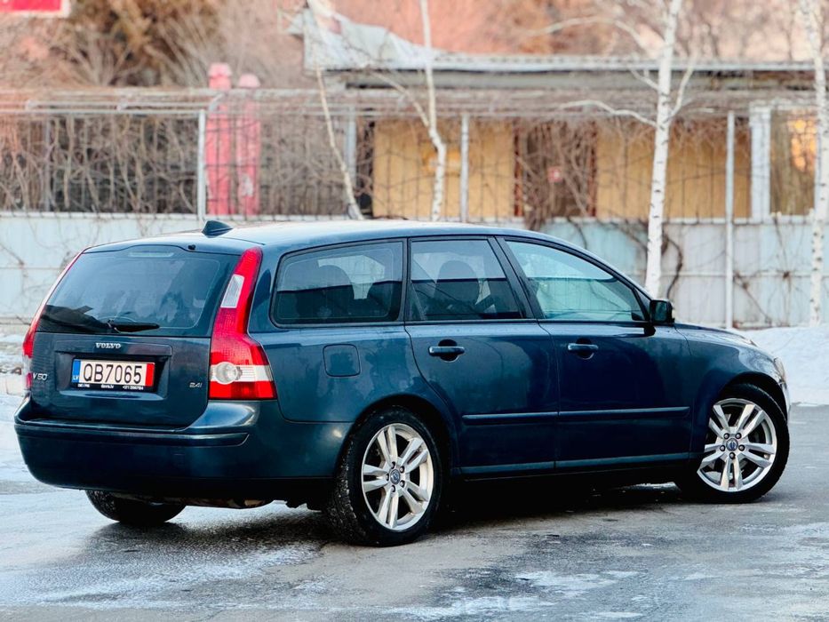 Срочно продам Volvo V50 2.4 на АКПП