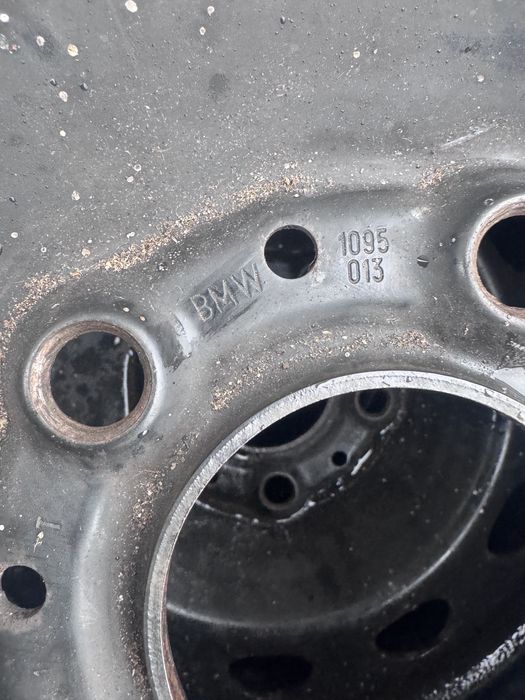 Комплект зимової гуми з дисками R/16