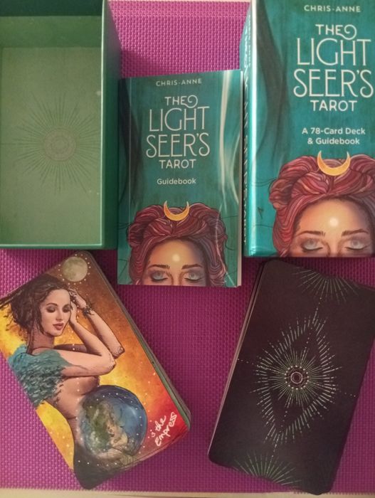 Tarot Caixa livro e baralho original 12x7  Light seers* inglês