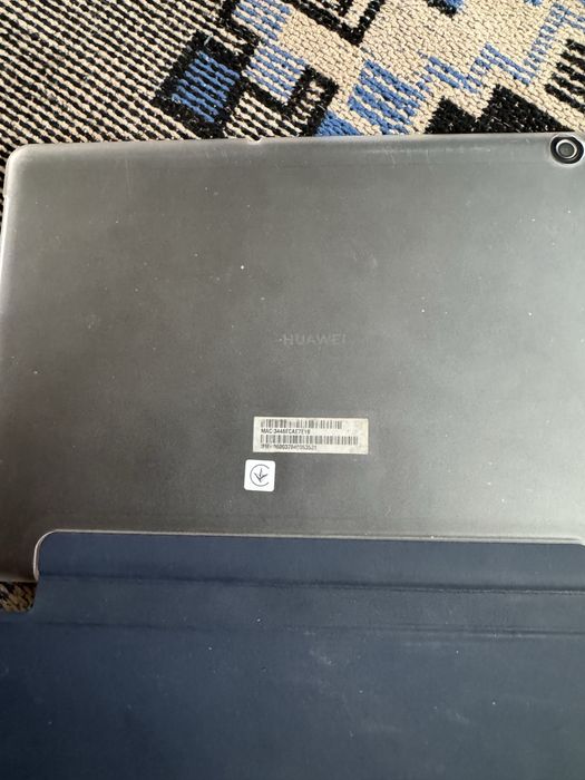 Продам планшет  HUAWEi MediaPad T5