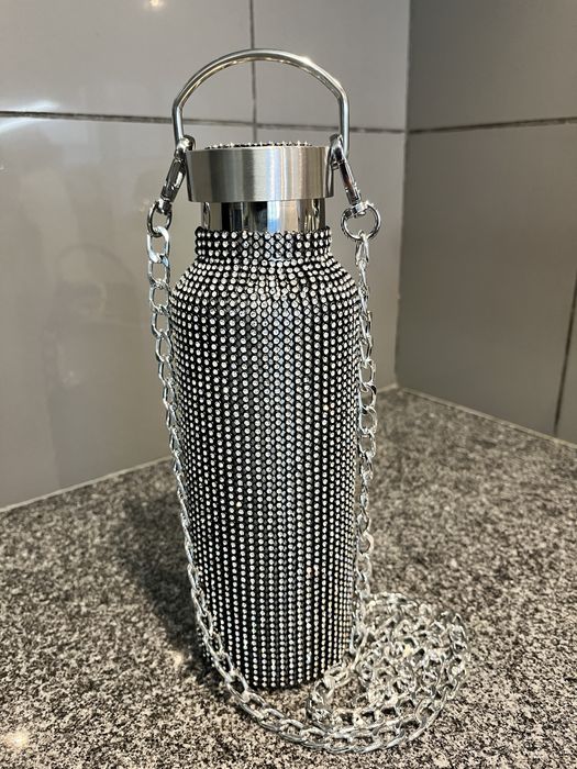 Garrafa de água Paris Hilton Diamond Bling com tampa e alça prateadas
