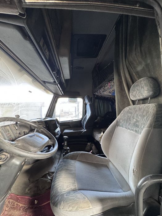 ПРОДАМ Сідельний тягач Volvo F12 у комплекті з напівпричепом.