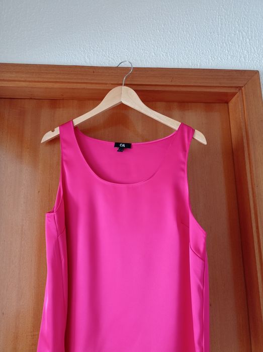 Blusa rosa cetim sem mangas um C&A
