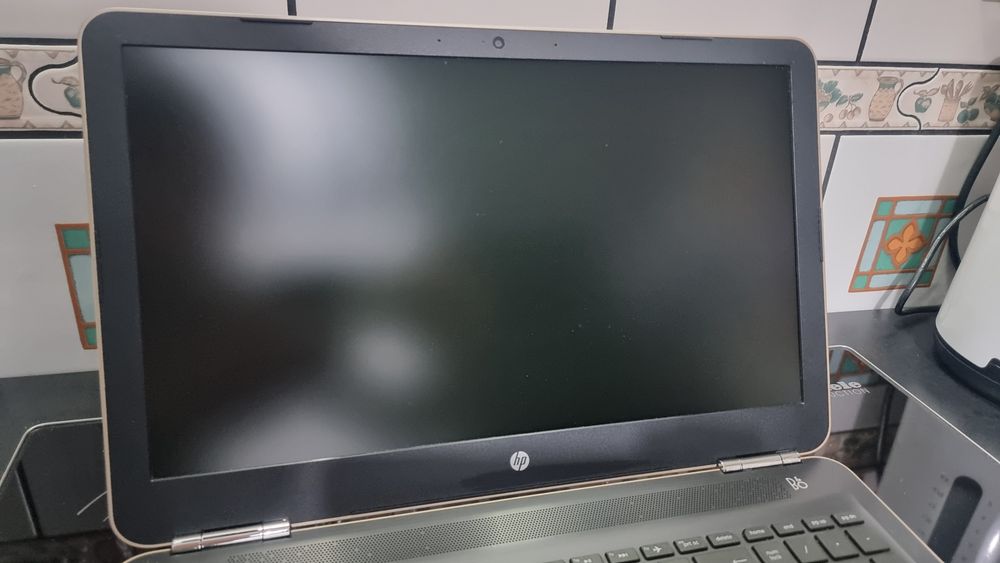 HP Pavilion 15 | i7-7500U | NVIDIA 940MX 4GB | 8GB RAM | SSD