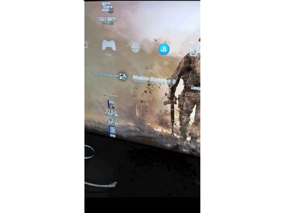 PlayStation 3 com centenas de jogos